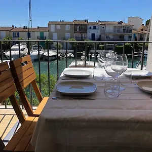 Studio 2/4 Pers à Port Appartement Grimaud